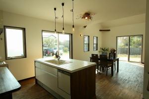 アイランド型キッチン