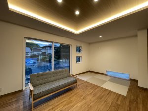 リビングルーム×コーニス照明